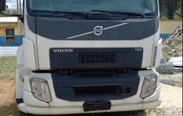Volvo VM330 6X4R - Foto #1