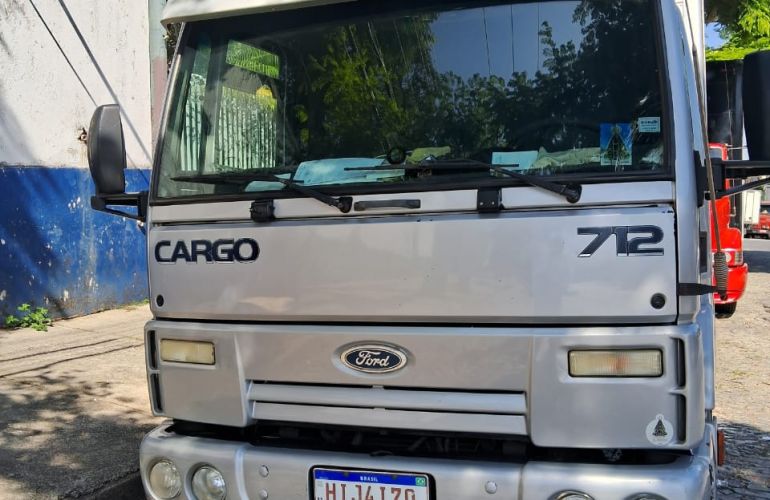 Ford Cargo 712-T 4X2 - Foto #4