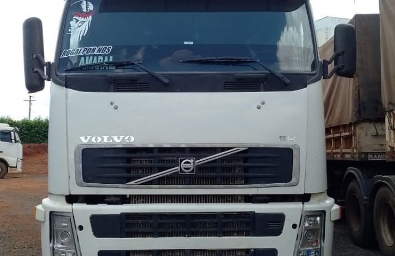 Volvo FH-400 6X2 (3 Eixos) - Foto #3