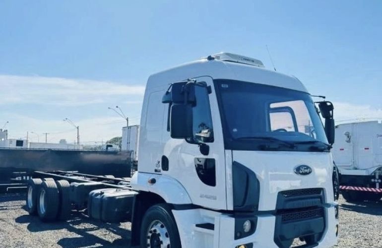 Ford Cargo 2429 - Foto #5