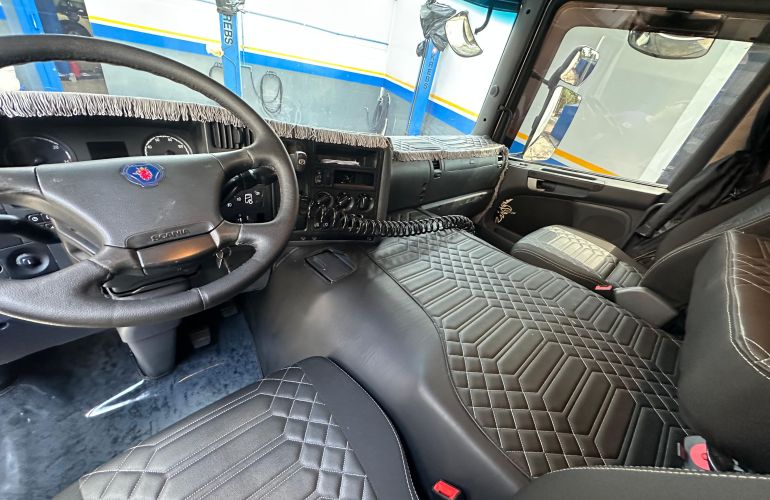 Scania P-360 LA 4X2 - Foto #7