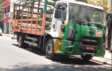 Ford Cargo 1319 - Foto #3
