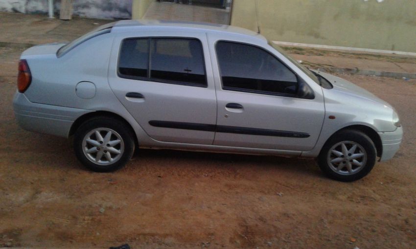 Renault Clio Sedan Rt 1 0 16v 2001 2001 Sal 227 O Do Carro