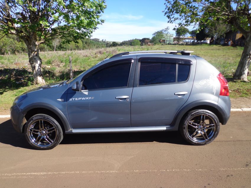 Renault sandero stepway 2011