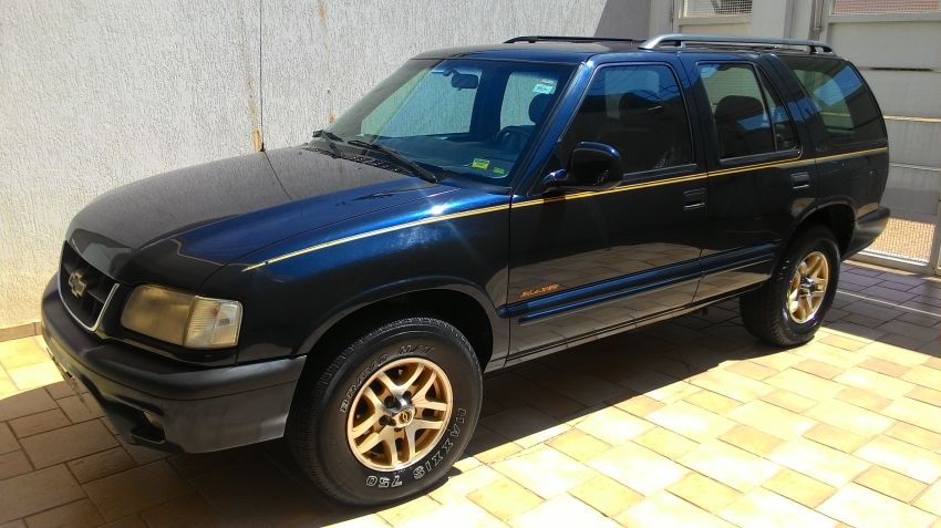 Chevrolet Blazer 4x2 4.3 SFi V6 2000/2000 - Salão do Carro