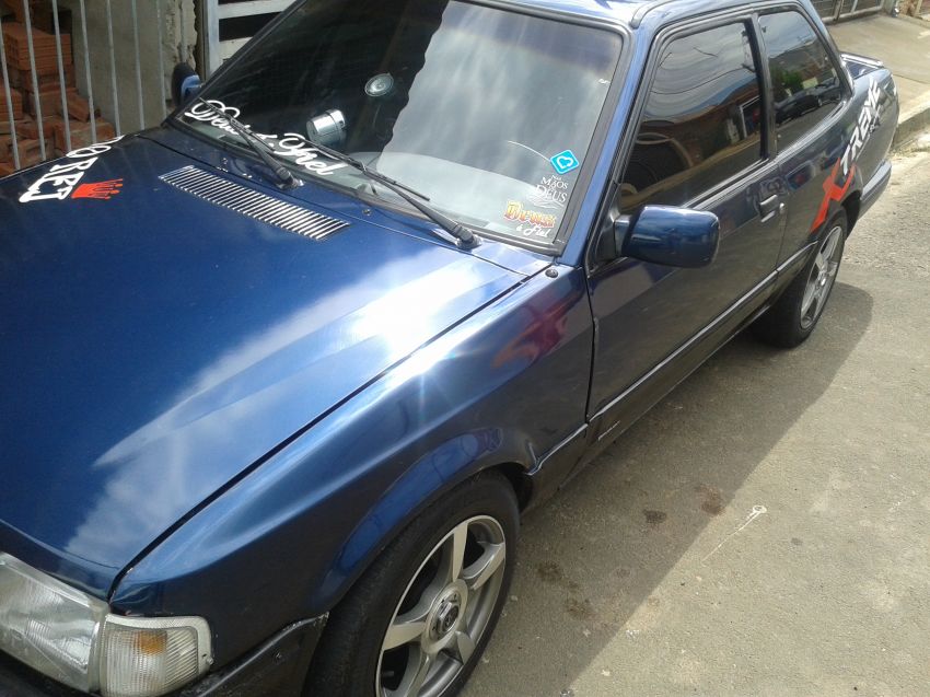 Volkswagen Apollo GLS 1.8 1991/1992 - Salão do Carro - 97959