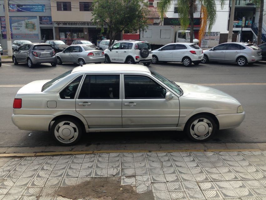 Volkswagen santana 2000