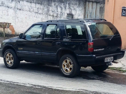 Chevrolet Blazer Executive 4x2 4.3 V6 2000/2000 - Salão do