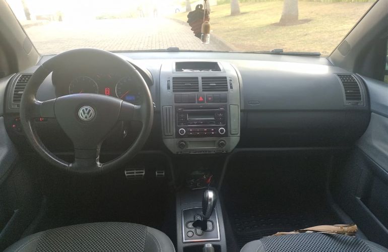 polo hatch i motion 2011