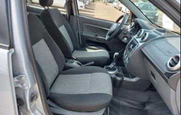 Ford Fiesta Sedan 1.6 Rocam (Flex) - Foto #5