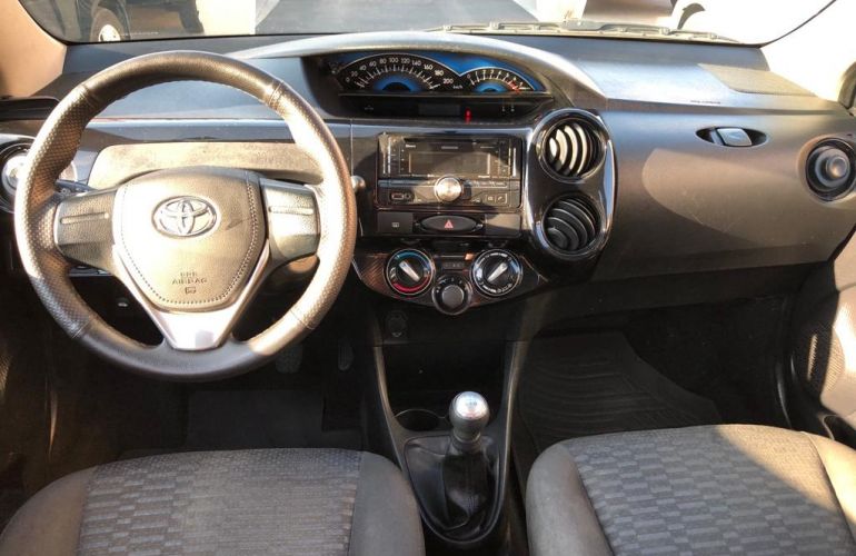 Toyota Etios 1.5 X Plus - Foto #7