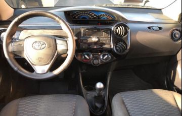Toyota Etios 1.5 X Plus - Foto #7