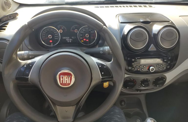 Fiat Palio Attractive 1.4 8V (Flex) - Foto #1