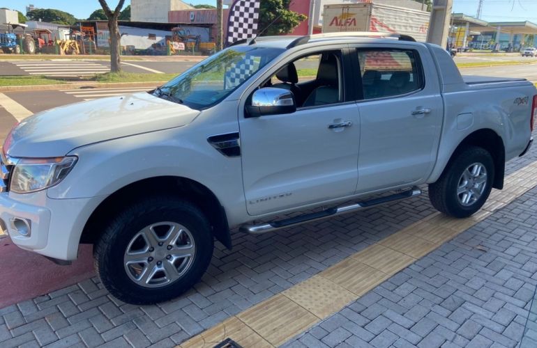 Ford Ranger 3.2 CD Limited 4WD (Aut) - Foto #3