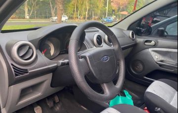 Ford Fiesta Hatch 1.6 (Flex) - Foto #5