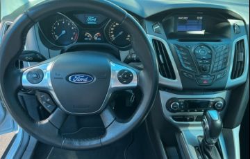 Ford Focus Fastback SE 2.0 PowerShift - Foto #2