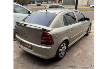 Chevrolet Astra Hatch Elegance 2.0 (Flex) - Foto #4