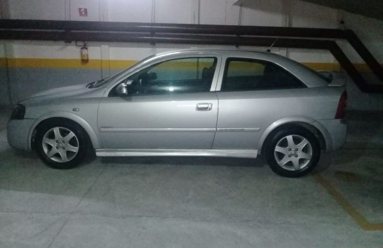 File:Chevrolet Astra 2.4 16v Hatchback 2005 (14861211839).jpg