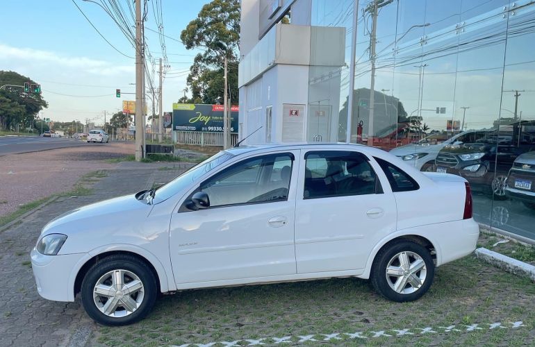 Corsa Sedan - 2005  Marquezin Veículos