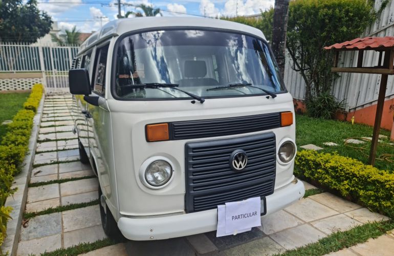 Volkswagen Kombi Standard 1.4 (Flex) - Foto #1