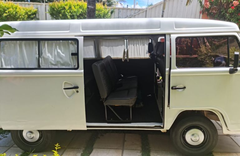 Volkswagen Kombi Standard 1.4 (Flex) - Foto #2