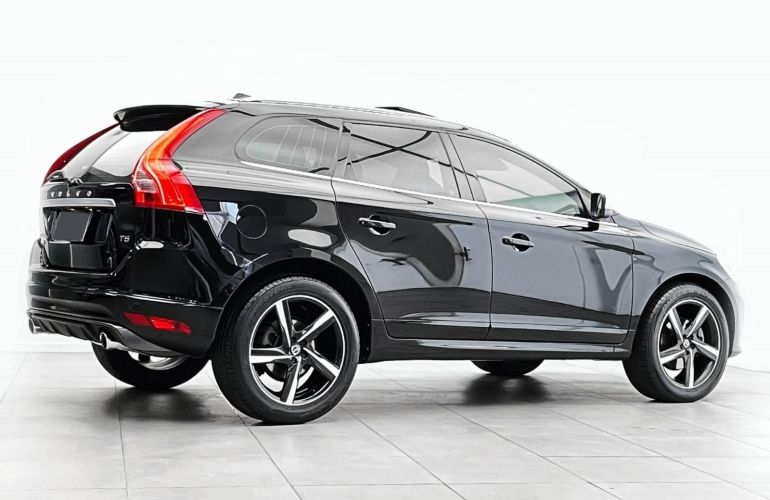 Volvo XC60 2.0 T5 Drive-E R-Design - Foto #2