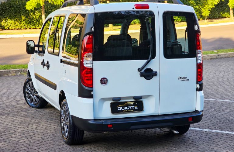 Fiat Doblò Essence 1.8 7L (Flex) - Foto #4