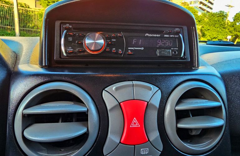 Fiat Doblò Essence 1.8 7L (Flex) - Foto #6