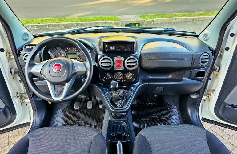 Fiat Doblò Essence 1.8 7L (Flex) - Foto #8