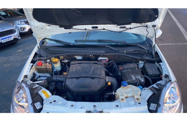 Fiat Linea Essence 1.8 16V (Flex) - Foto #8