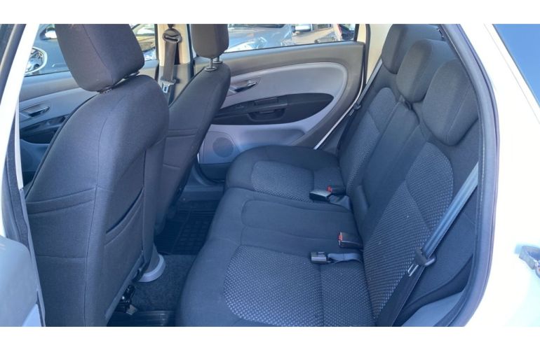 Fiat Linea Essence 1.8 16V (Flex) - Foto #9