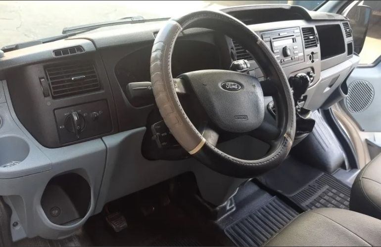 Ford Transit Furgão Longo - Foto #10