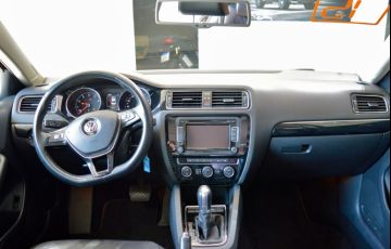 Volkswagen Jetta 2.0 TSi Highline 211cv - Foto #6