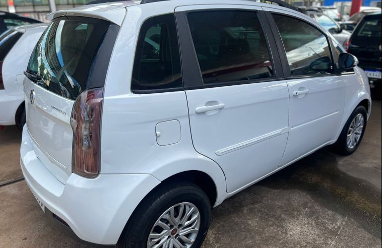 Fiat Idea 1.4 MPi Attractive 8v - Foto #4