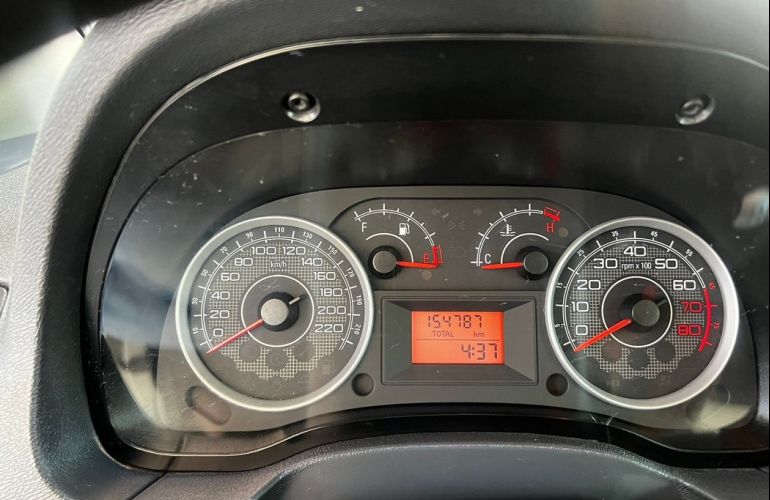 Fiat Idea 1.4 MPi Attractive 8v - Foto #6