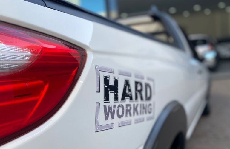 Fiat Strada 1.4 CS Hard Working - Foto #6