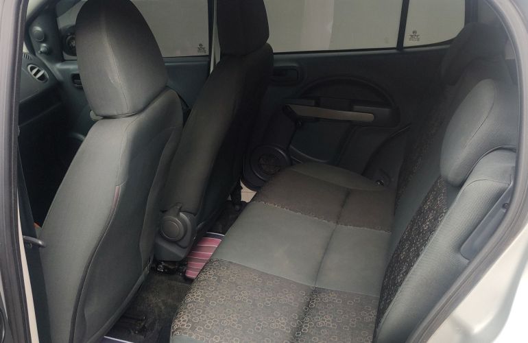 Fiat Uno Vivace 1.0 8V (Flex) 4p - Foto #6