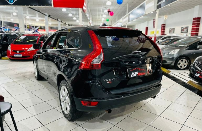 Volvo Xc60 2.0 T5 Dynamic FWD Turbo - Foto #4