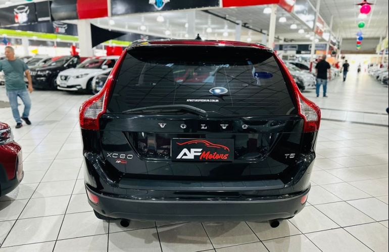 Volvo Xc60 2.0 T5 Dynamic FWD Turbo - Foto #5