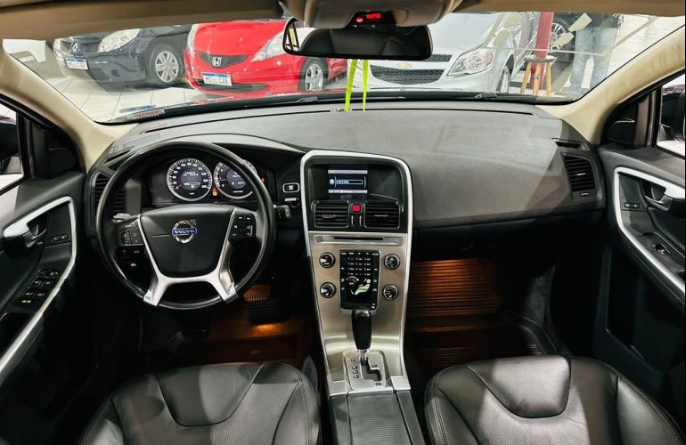 Volvo Xc60 2.0 T5 Dynamic FWD Turbo - Foto #8