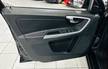 Volvo Xc60 2.0 T5 Dynamic FWD Turbo - Foto #10