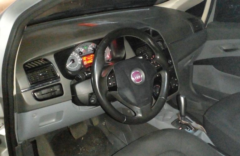 Fiat Linea LX 1.9 16V Dualogic (Flex) - Foto #6