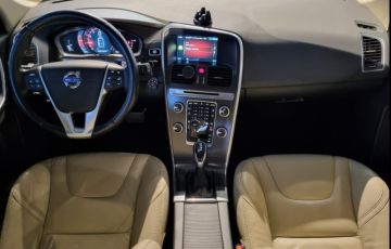Volvo Xc60 2.0 T5 Dynamic FWD Turbo - Foto #4