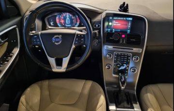 Volvo Xc60 2.0 T5 Dynamic FWD Turbo - Foto #5