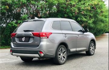 Mitsubishi Outlander 3.0 Gt 4x4 V6 24v Gasolina 4p Automático - Foto #6