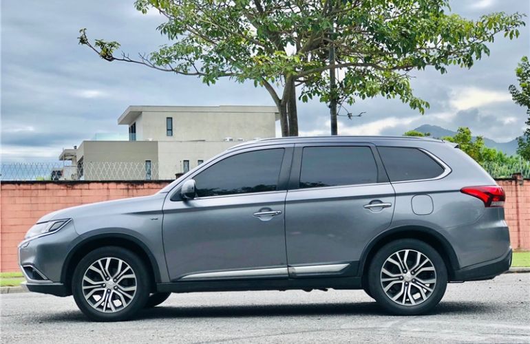 Mitsubishi Outlander 3.0 Gt 4x4 V6 24v Gasolina 4p Automático - Foto #9