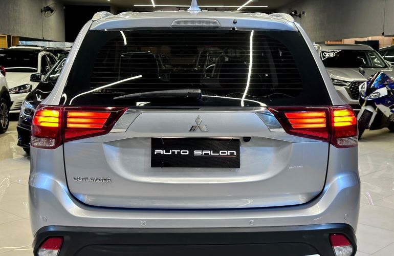 Mitsubishi Outlander 2.0 Comfort 16v - Foto #5