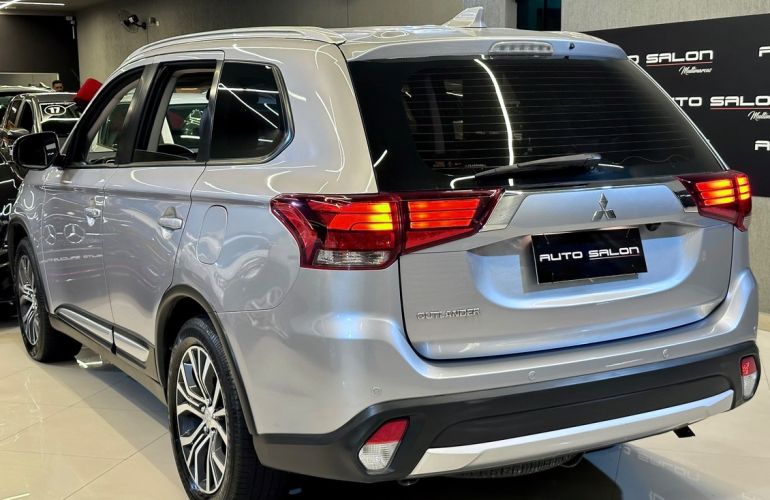 Mitsubishi Outlander 2.0 Comfort 16v - Foto #6