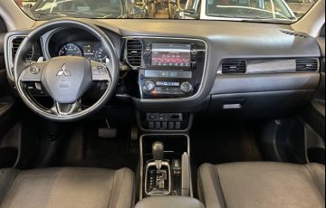 Mitsubishi Outlander 2.0 Comfort 16v - Foto #8