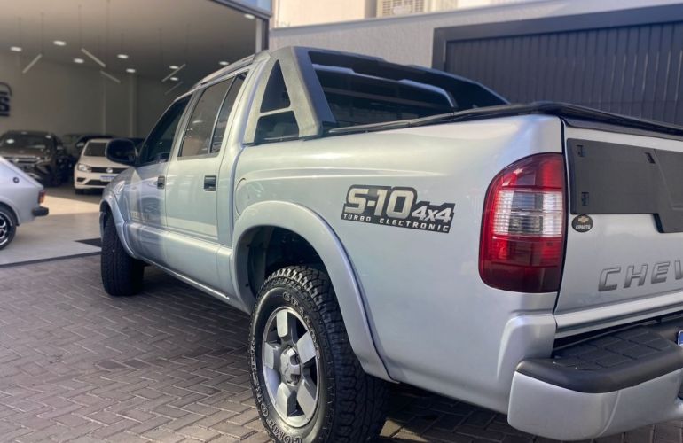 Chevrolet S10 Executive 4x4 2.8 (Cab Dupla) - Foto #5